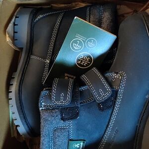 Kamik Takodav kid boots size 13